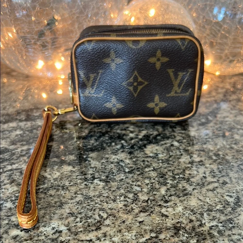 Louis Vuitton Trousseau Wapity  Monogram Pouch